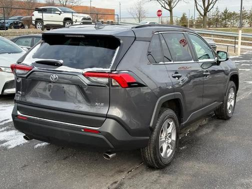 2025 Toyota RAV4 XLE
