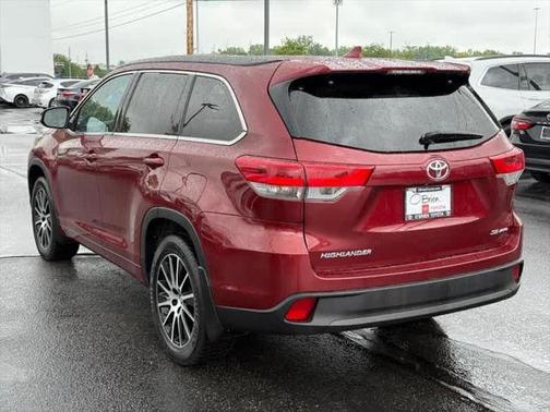 2017 Toyota Highlander SE