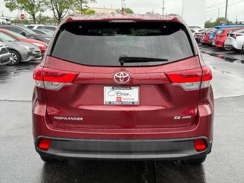 2017 Toyota Highlander SE