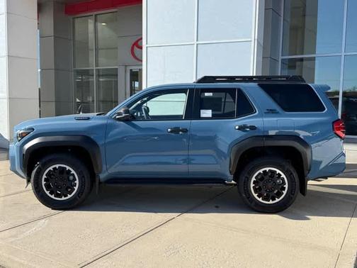 2025 Toyota 4Runner TRD Off Road