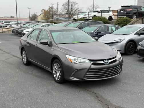 2017 Toyota Camry Hybrid XLE