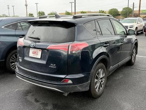 2017 Toyota RAV4 Hybrid XLE