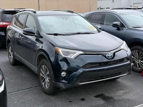 2017 Toyota RAV4 Hybrid XLE