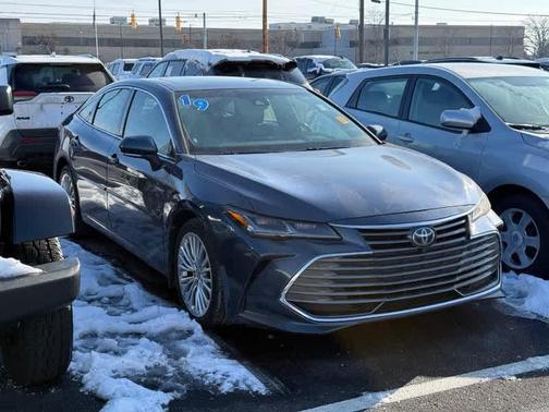 2019 Toyota Avalon Hybrid Limited
