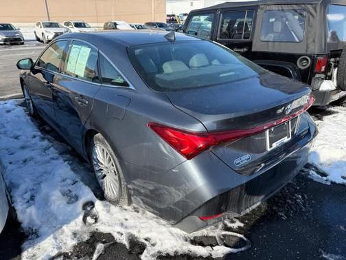 2019 Toyota Avalon Hybrid Limited