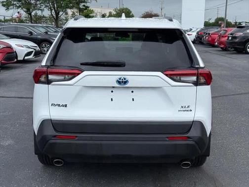 2021 Toyota RAV4 Hybrid XLE