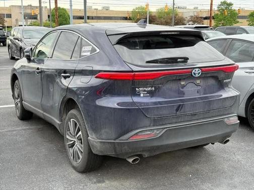 2022 Toyota Venza LE