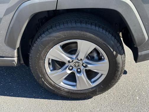 2023 Toyota RAV4 Hybrid LE