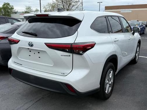 2023 Toyota Highlander Hybrid LE