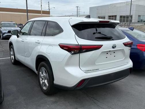 2023 Toyota Highlander Hybrid LE
