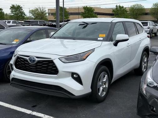 2023 Toyota Highlander Hybrid LE