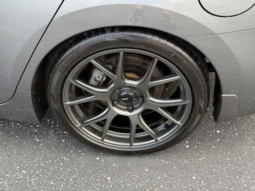 Gun Metallic 2021 Nissan Maxima 3.5 Platinum