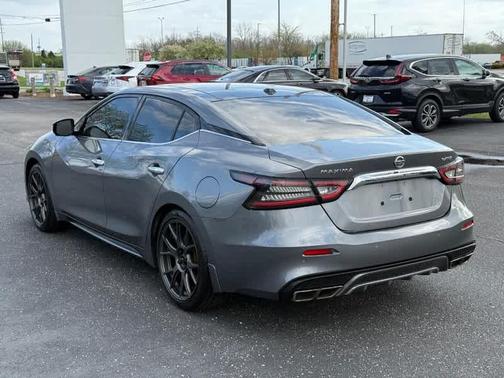 Gun Metallic 2021 Nissan Maxima 3.5 Platinum