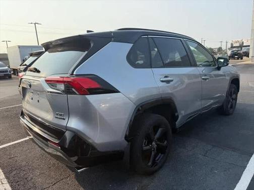 2020 Toyota RAV4 Hybrid SE