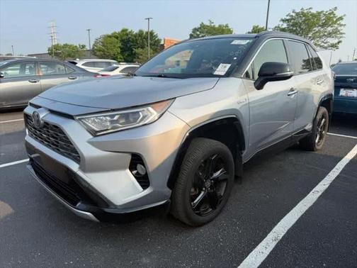 2020 Toyota RAV4 Hybrid SE