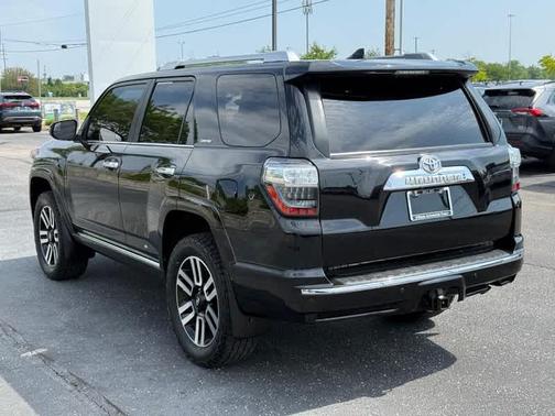 Midnight Black Metallic 2019 Toyota 4Runner Limited