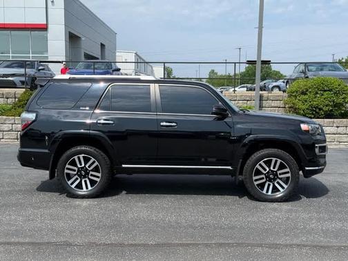 Midnight Black Metallic 2019 Toyota 4Runner Limited