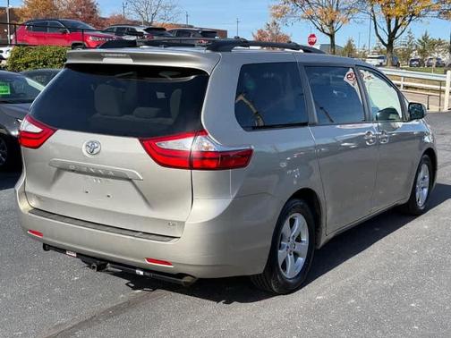 2015 Toyota Sienna LE