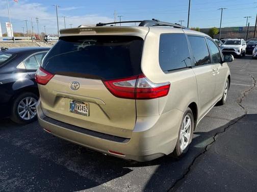 2015 Toyota Sienna LE