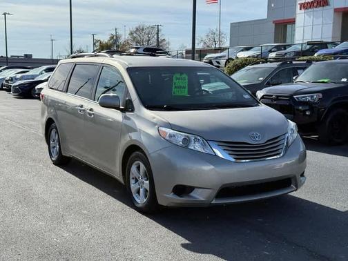 2015 Toyota Sienna LE