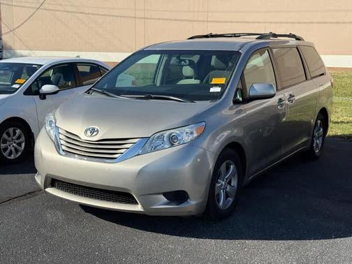 2015 Toyota Sienna LE