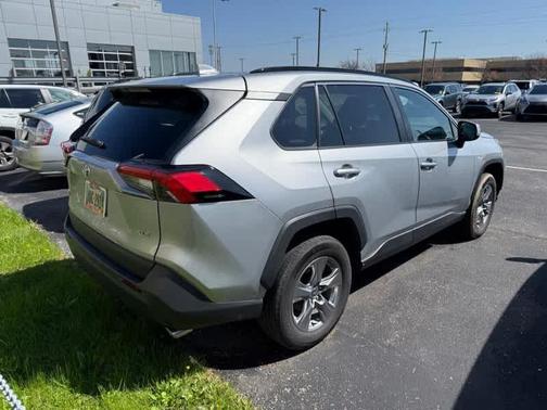 2022 Toyota RAV4 XLE