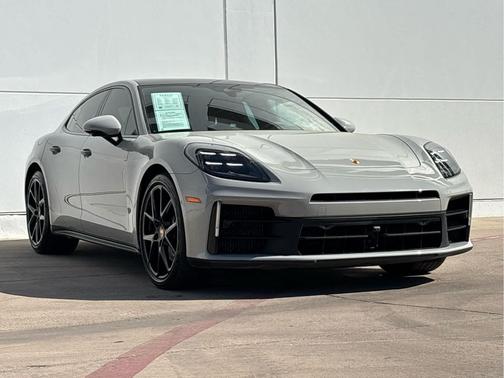2024 Porsche Panamera 4