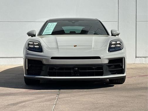2024 Porsche Panamera 4