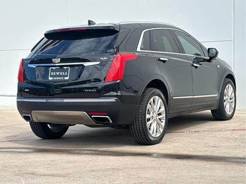 Stellar Black Metallic 2018 Cadillac XT5 Platinum