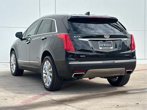Stellar Black Metallic 2018 Cadillac XT5 Platinum