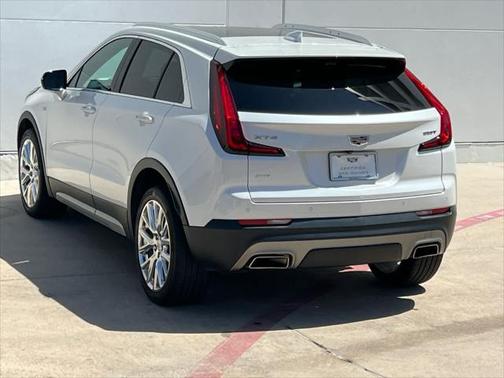 2022 Cadillac XT4 Premium Luxury