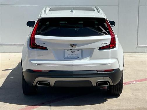 2022 Cadillac XT4 Premium Luxury