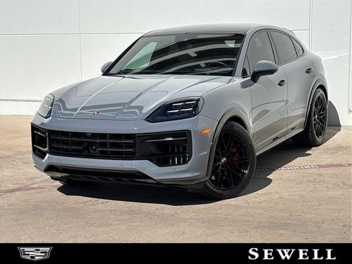 2025 Porsche Cayenne GTS