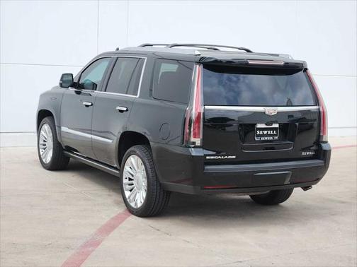 2017 Cadillac Escalade Platinum