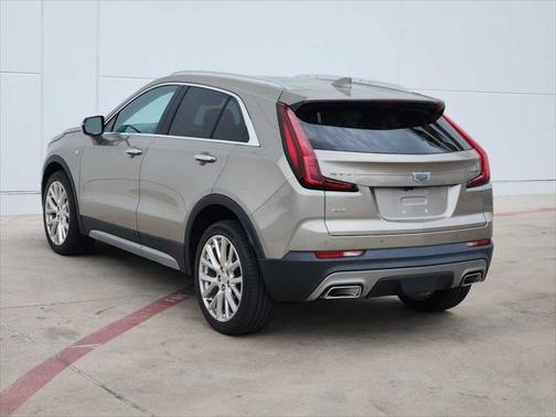 2022 Cadillac XT4 Premium Luxury