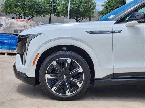 2025 Cadillac Escalade IQ Sport 2