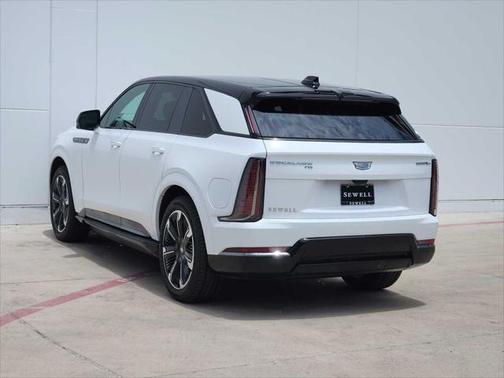 2025 Cadillac Escalade IQ Sport 2