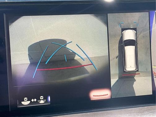 2021 Lexus LX 570 Three-Row