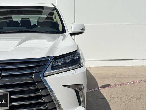 2021 Lexus LX 570 Three-Row