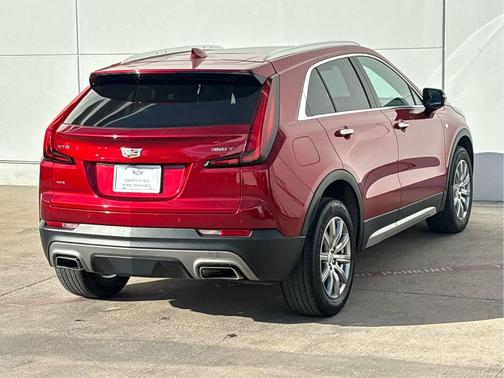 2023 Cadillac XT4 Premium Luxury