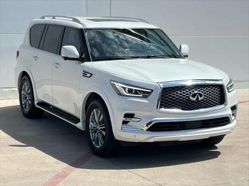 2022 INFINITI QX80 Luxe