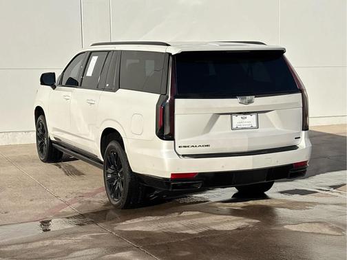 2023 Cadillac Escalade ESV Sport Platinum