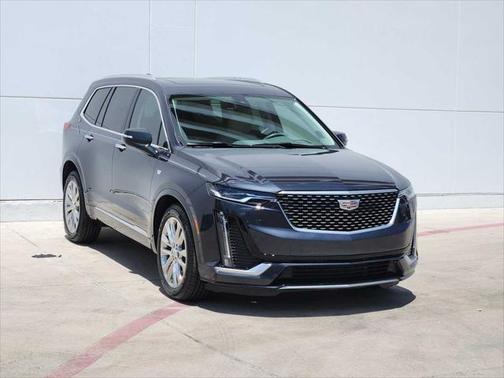 2022 Cadillac XT6 Premium Luxury FWD