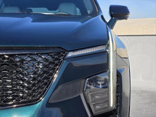 2025 Cadillac XT4 Sport