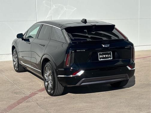 2025 Cadillac OPTIQ Luxury 2 AWD