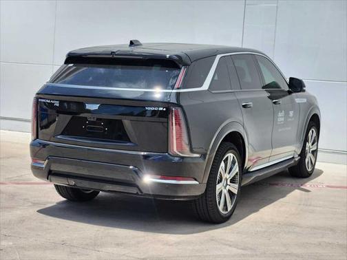 2025 Cadillac Escalade IQ Luxury 2