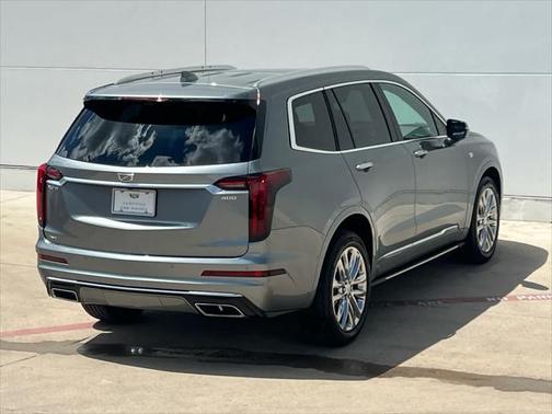 2023 Cadillac XT6 Premium Luxury AWD
