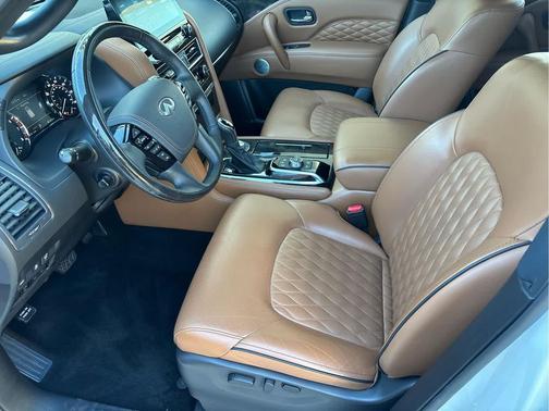 2024 INFINITI QX80 SENSORY AWD