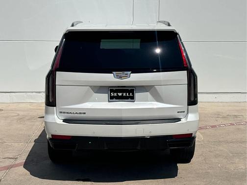 2022 Cadillac Escalade Sport