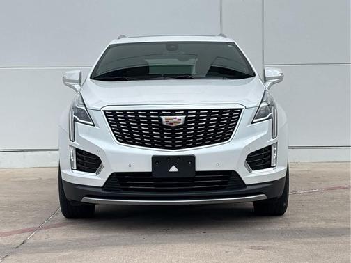 Crystal White Tricoat 2024 Cadillac XT5 Premium Luxury